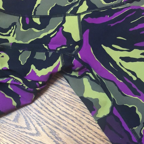 Lululemon wunder unders rare pattern - Picture 3 of 5